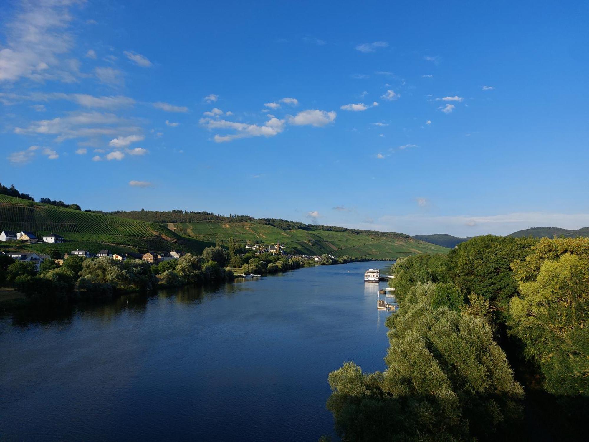 Ferienwohnungen Zum Niederberg Lieser Buitenkant foto