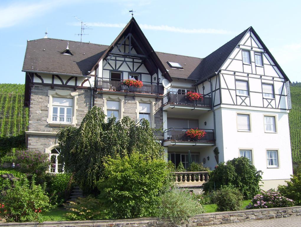 Ferienwohnungen Zum Niederberg Lieser Buitenkant foto